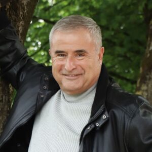 Stephen Mackintosh
