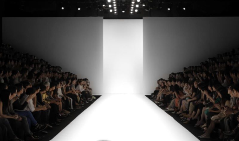 Do You Have to Be 5’9” to Walk the Runway? The Truth About Height and Weight in UK Modelling Do You Have to Be 5’9” to Walk the Runway? The Truth About Height and Weight in UK Modelling