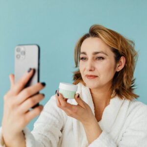 Best Acting Exercises to Try at Home for Beginners in the UK