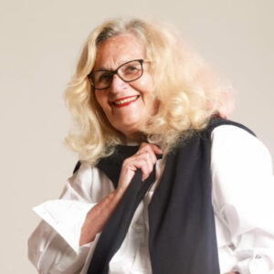 Joannie Oake