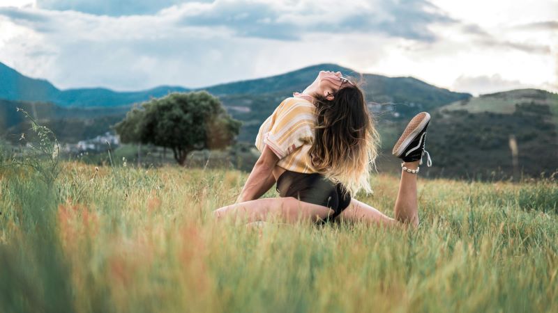 Freelance Modelling vs Agency Representation in the UK: Which Path Fits You Best? Freelance Modelling vs Agency Representation in the UK: Which Path Fits You Best?