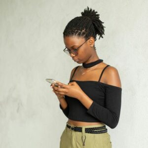 Safe Social Media Practices for Aspiring Models in the UK