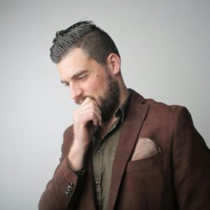 How Often Should You Update Your Modelling Portfolio in the UK? A Guide to Staying Relevant and Bookable