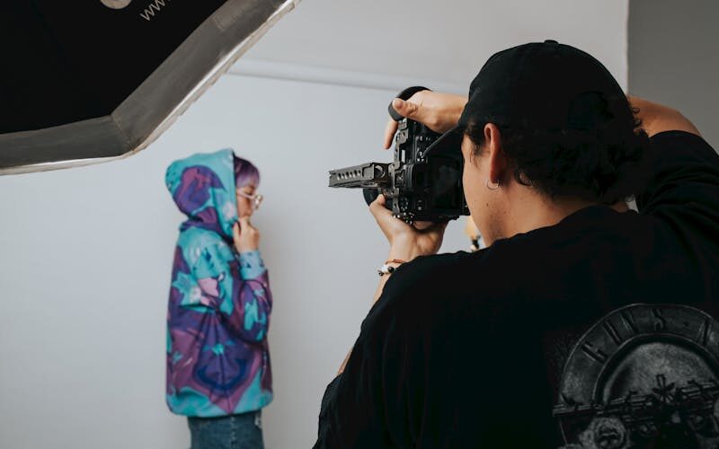 Model Set-Ready Checklist: How to Arrive Confident, Prepared, and Camera-Ready Every Time