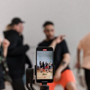 Simple Posing Videos That Boost Engagement for UK Aspiring Models