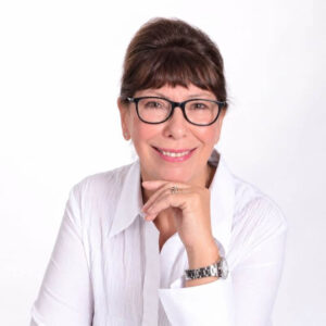 Jennifer Jane Stott